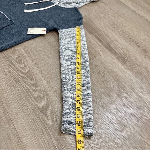 Billabong How Lovely Hoodie Pullover Sweatshirt NWT Small - Picture 9 of 10